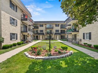 1039 N Harlem Ave APT 1SC, Oak Park, IL 60302