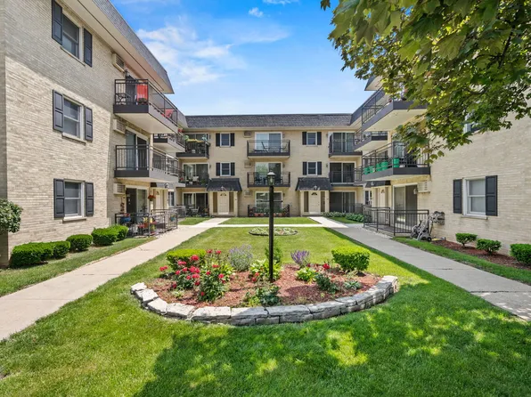 1039 N Harlem Ave APT 1SC, Oak Park, IL 60302