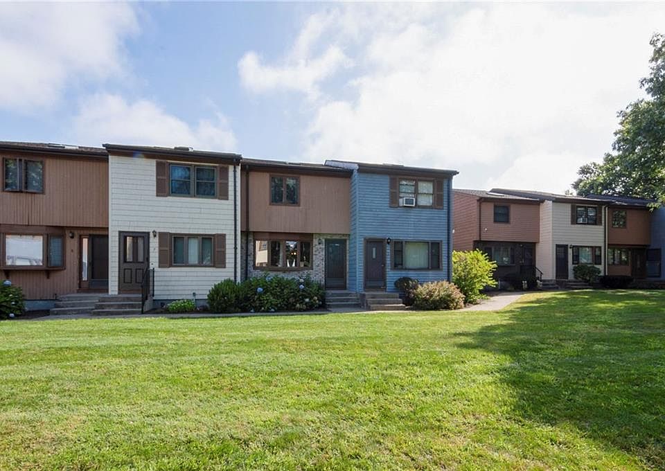 1st image of 275 Grotto Ave APT 6