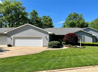 630 Glen Oak Dr, Decatur, IL 62521