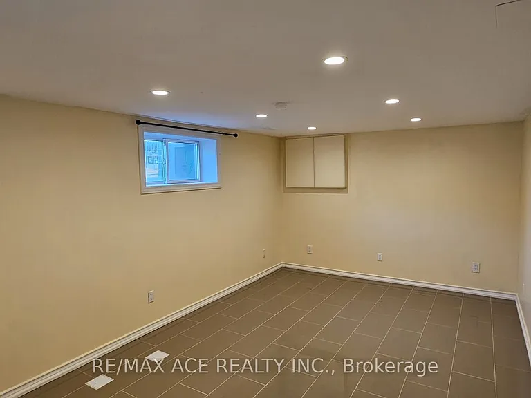 2 Botany Hill Rd #BASEMENT — Photo 10