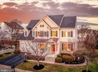 22876 Ashton Woods Dr, Ashburn, VA 20148