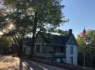 9 Prospect Ave, Eureka Springs, AR 72632