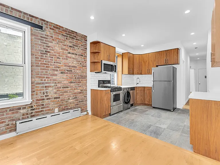 75 Baxter St #25 — Photo 5