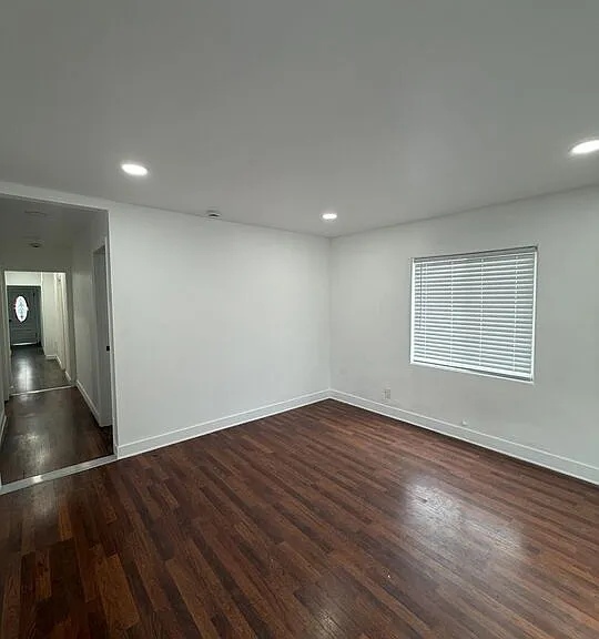 120 N Avenue 25 — Photo 1