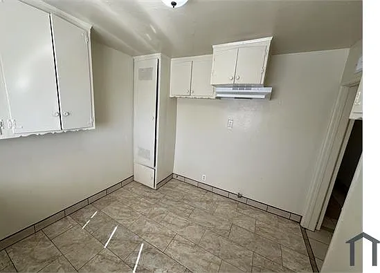 6307 Crenshaw Blvd #2 — Photo 6