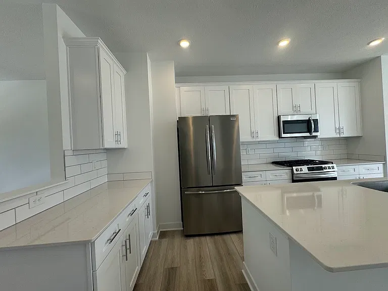 13847 Gatsby Dr — Photo 36