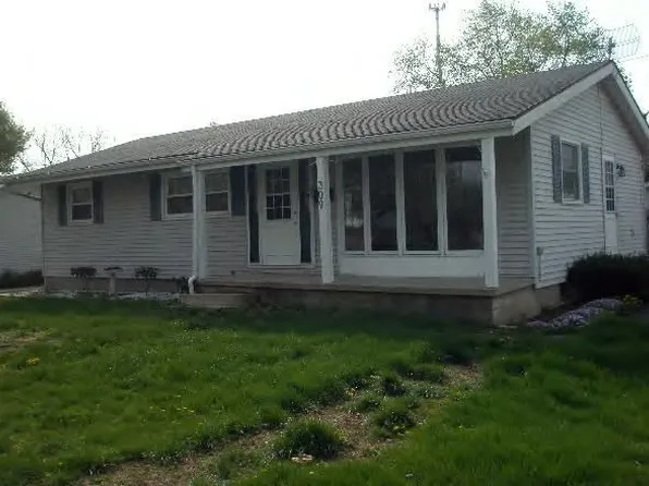 309 Dale St, Rossville, IL 60963