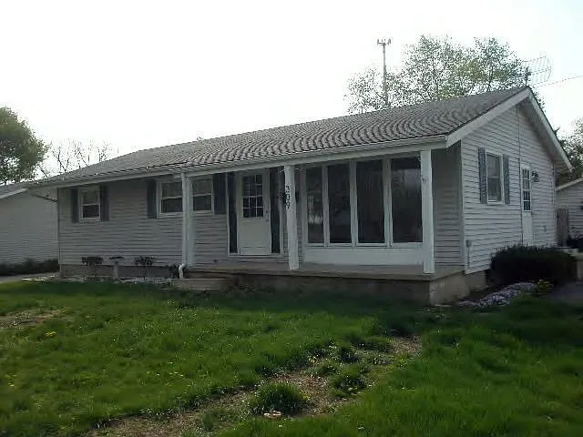 309 Dale St photo 1