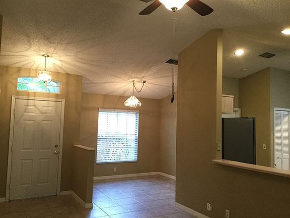 4th image of 15920 Lake Orienta Ct