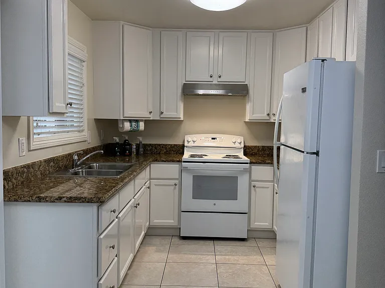 1096 Topaz Ave #1 — Photo 5