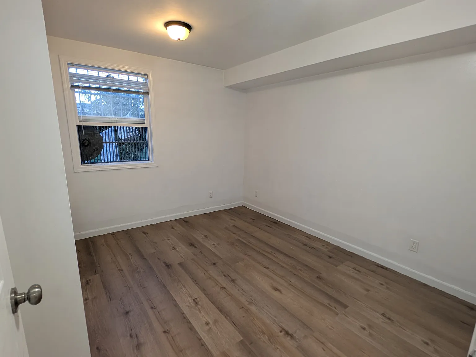 219 Schwerin St — Photo 4
