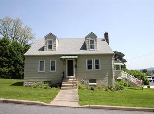 901 Tombler St, Fountain Hill, PA 18015