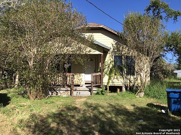 4th image of 804 1st St