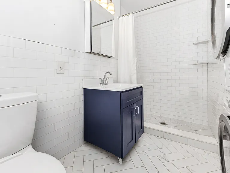 110 S 2nd St #2A — Photo 5
