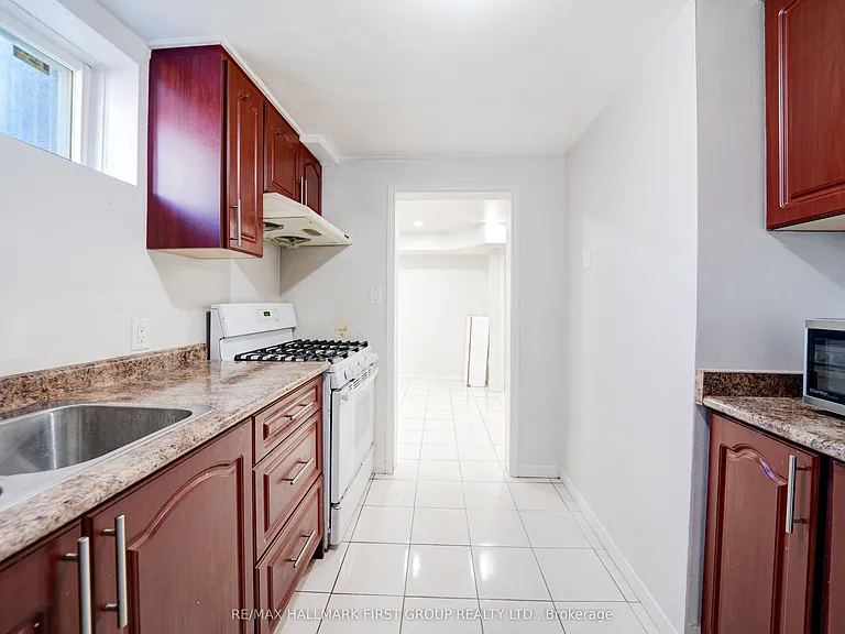 5 Claresholme Dr — Photo 12
