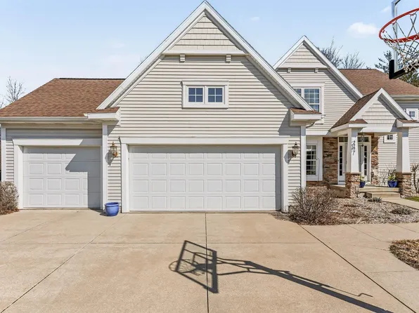 5504 Plumtree Ln, Midland, MI 48642