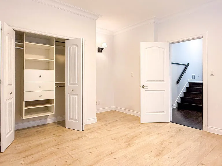 2307 Marine Dr — Photo 35