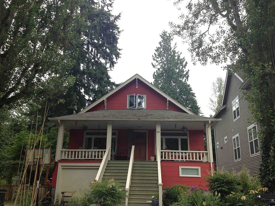 2nd image of 2717 NE 91st St