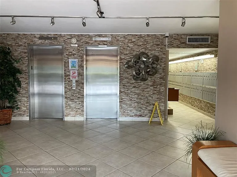 3300 N Palm Aire Dr #606 — Photo 25