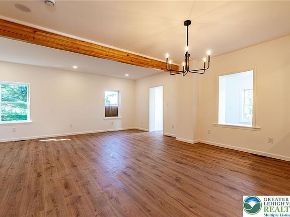 4th image of 403 S Nulton Ave