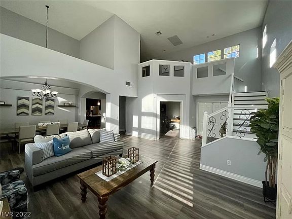 4th image of 9212 Forest Manor Ct