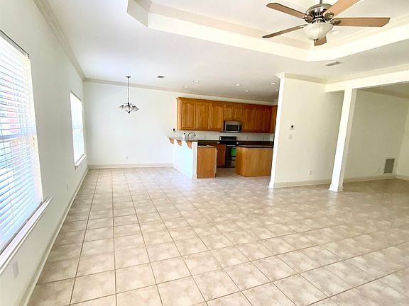 3rd image of 3640 Ancient Oaks Cir