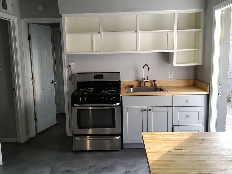 3427 N 12th Pl — Photo 3