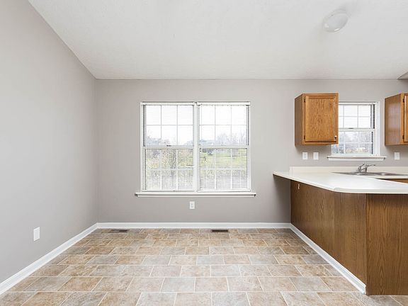 2nd image of 336 Fox Harbour Dr