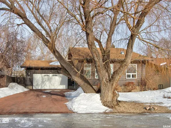 35 Sidney St, Regina, SK S4X 1X1