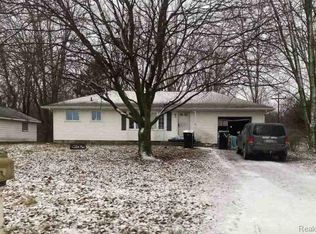 5407 Oak Grove Rd, Howell, MI 48855