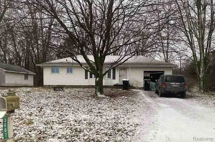 5407 Oak Grove Rd photo 1