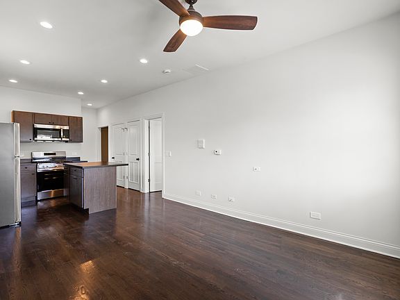 2nd image of 3123 N California Ave #2R