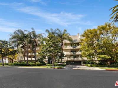117 N Gale Dr APT 202, Beverly Hills, CA, 90211