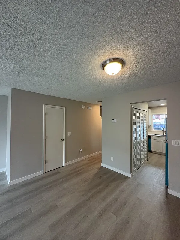 2 bed, 2.5 bath, 1070 sqft, $1,545 — Photo 4