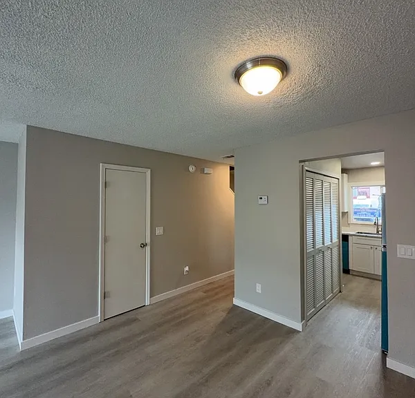 133 Jones Ln #B — Photo 4
