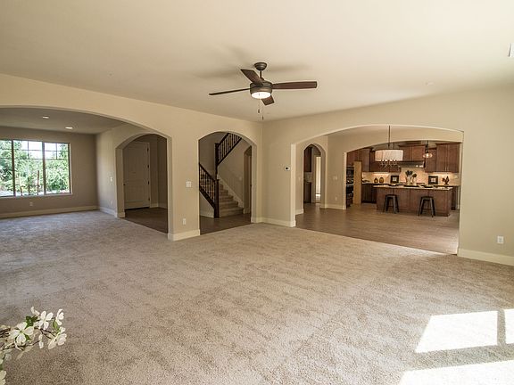 3rd image of 8099 Village Estates Ln