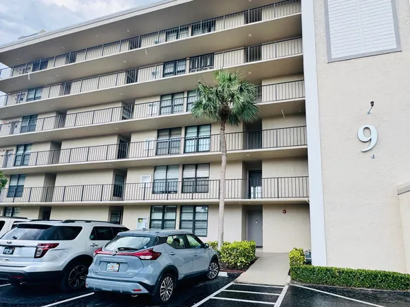 9 Royal Palm Way, Boca Raton, FL
