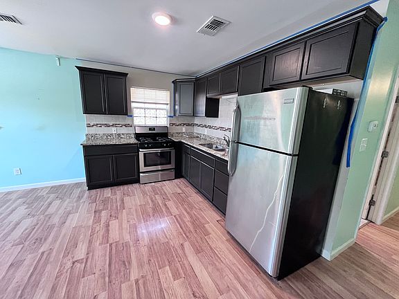 3rd image of 313 Watt St #A