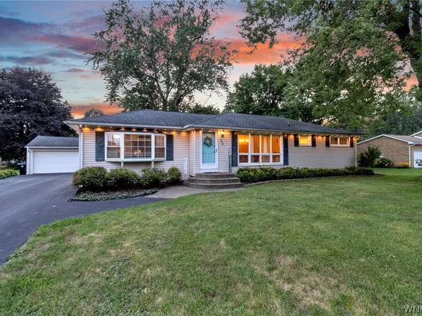 982 Two Rod Rd, Alden, NY 14004