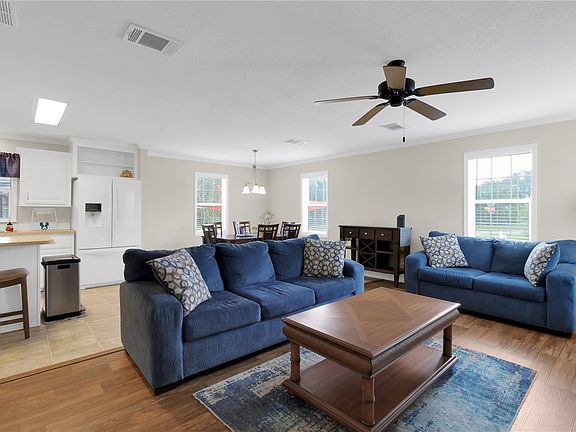5th image of 306 Pineapple St