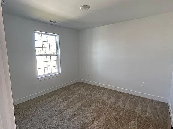 1st image of 180 Lincoln Blvd