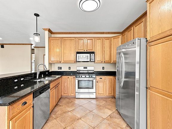 5th image of 4925 18th STREET