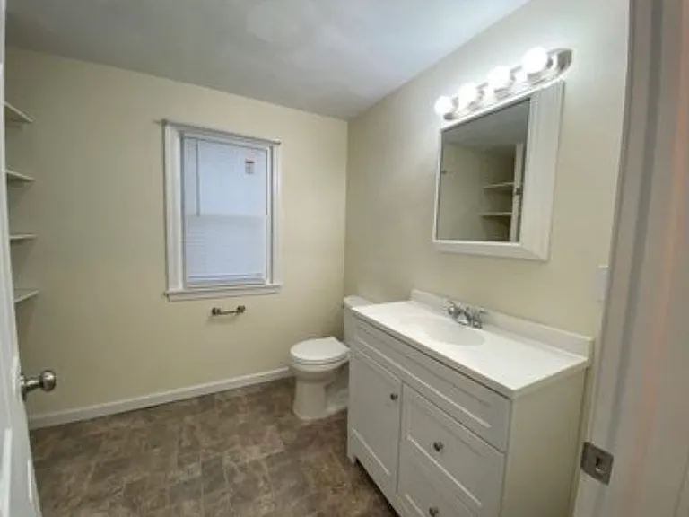 407 N Page Ave — Photo 16