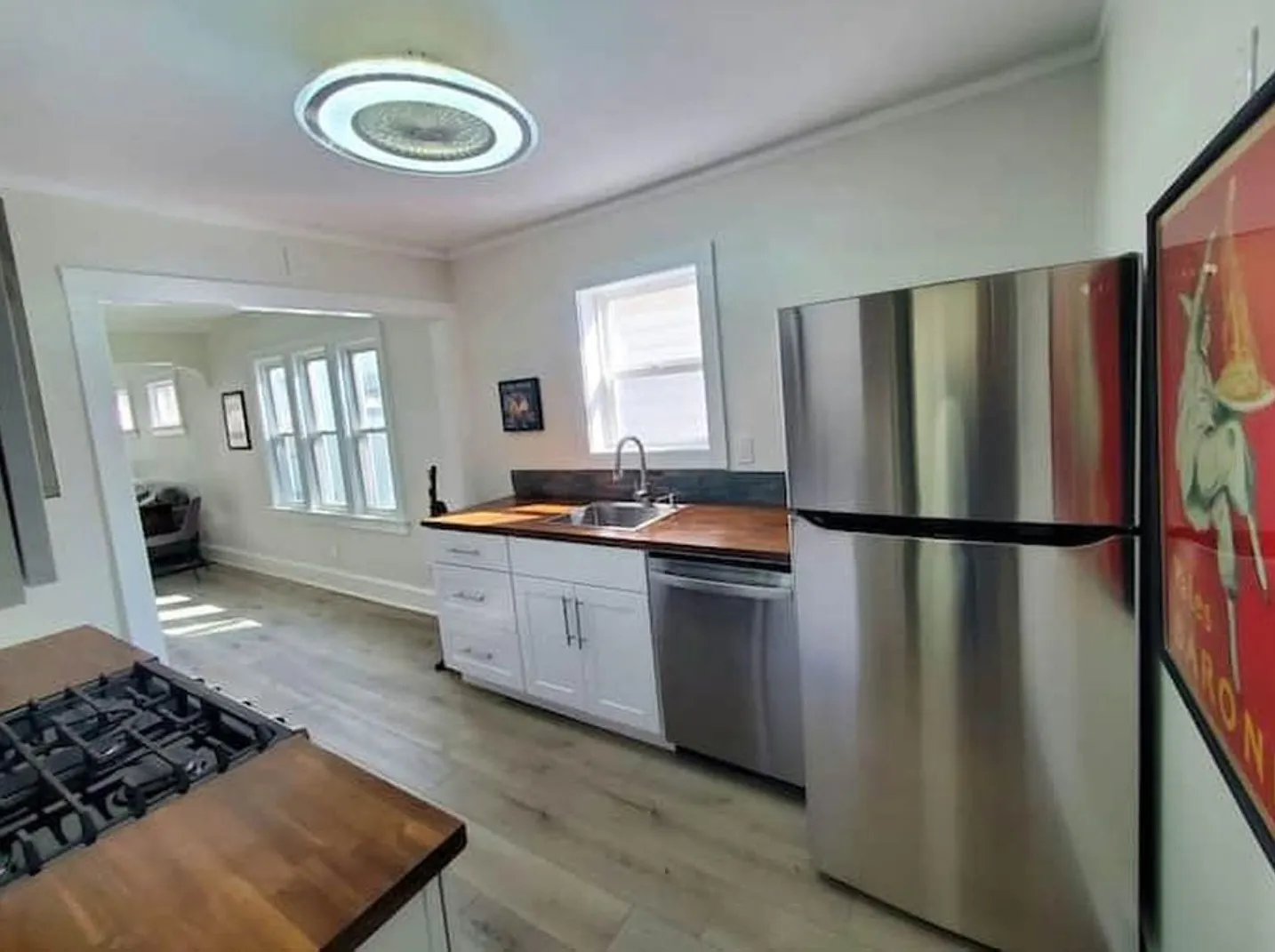 4 bed, 1.5 bath, 1254 sqft, $2,500 — Photo 2