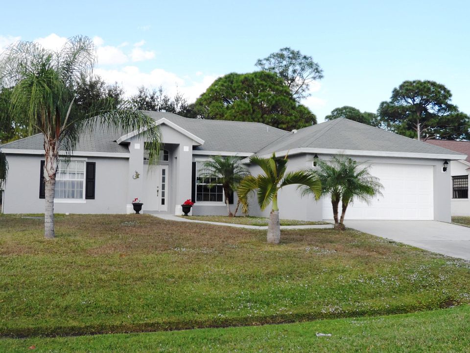 1st image of 901 SE Bayfront Avenue