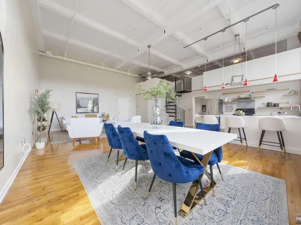 350 Scotland Rd, Orange, NJ 07050