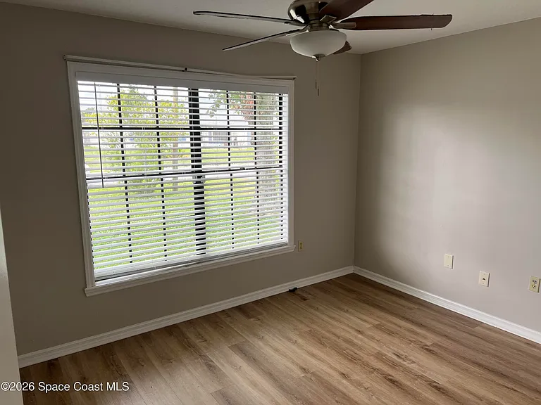 2157 Clover St NE — Photo 8