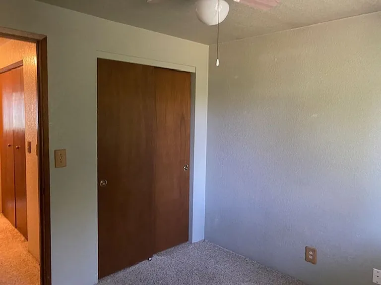 680 Malabar Dr — Photo 15