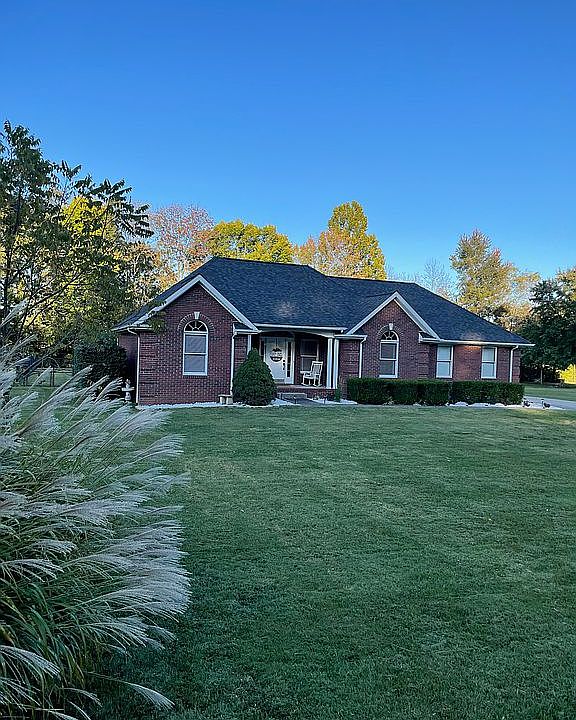 1st image of 102 Windsong Dr